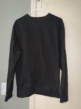 New! District Men's Black Crewneck Sweatshirt